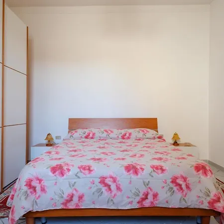 Semesterbostad Casa Delle Malve *